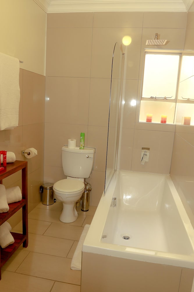 Hotel Tzaneen 12/70