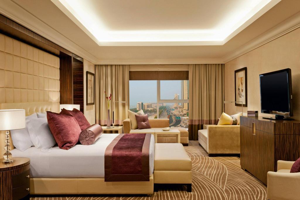 Royal, Residence, Suite, King Bed, Executive Lounge Access, High Floor