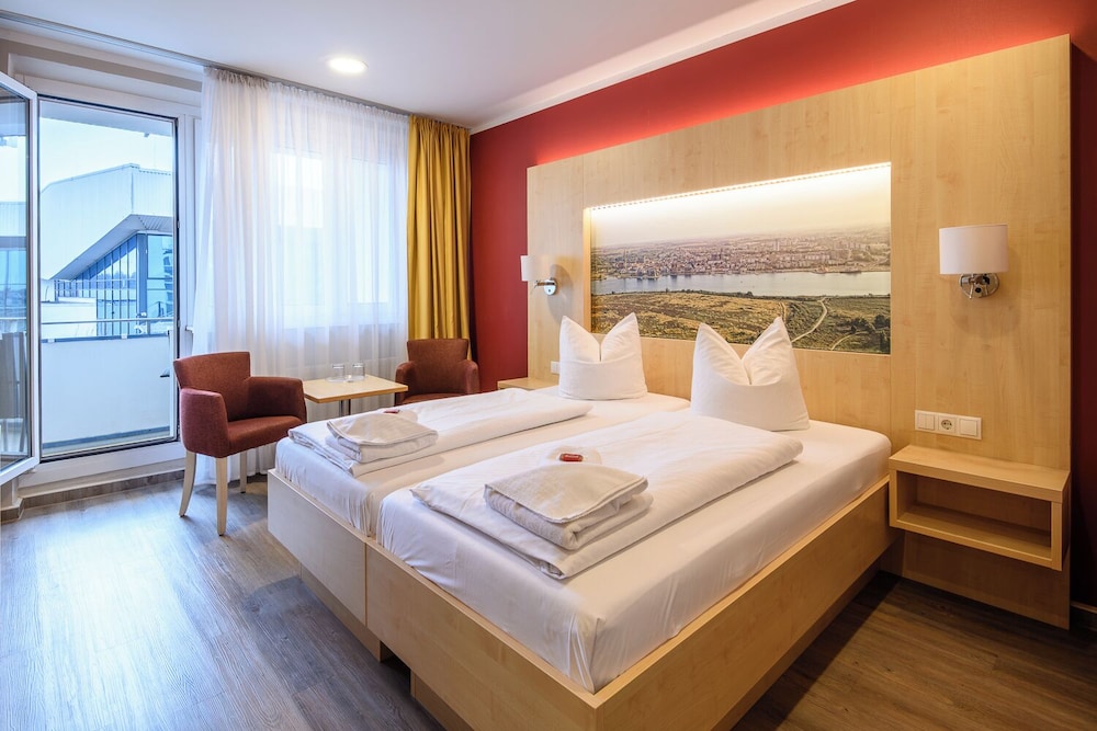 Das Hotel an der Stadthalle - Rostock Hauptbahnhof 18/45