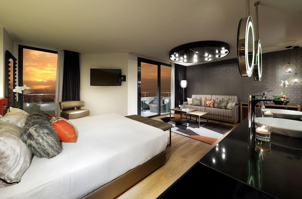 Silver, Studio, Suite, Single, Ocean View