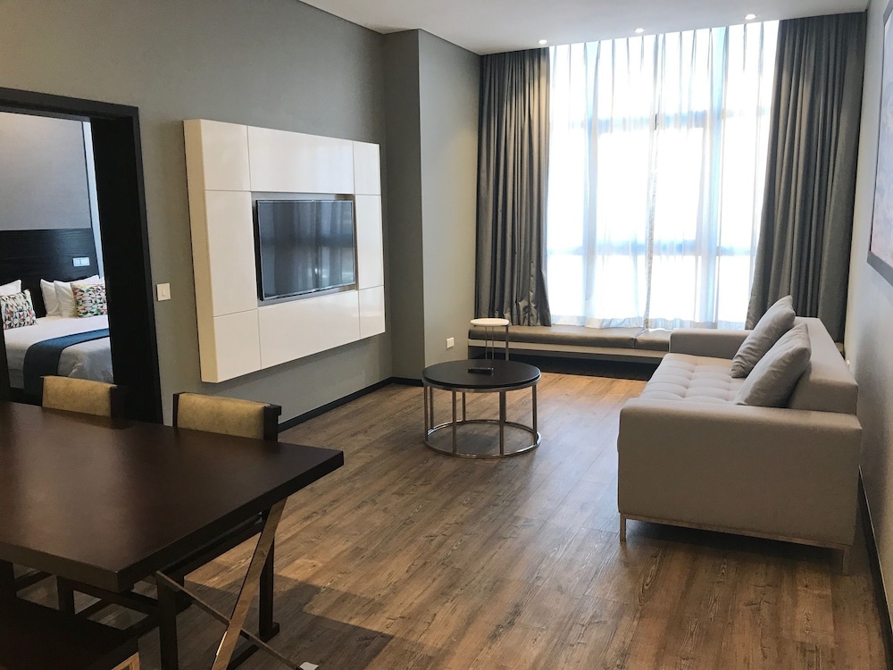 Room50two 40/62