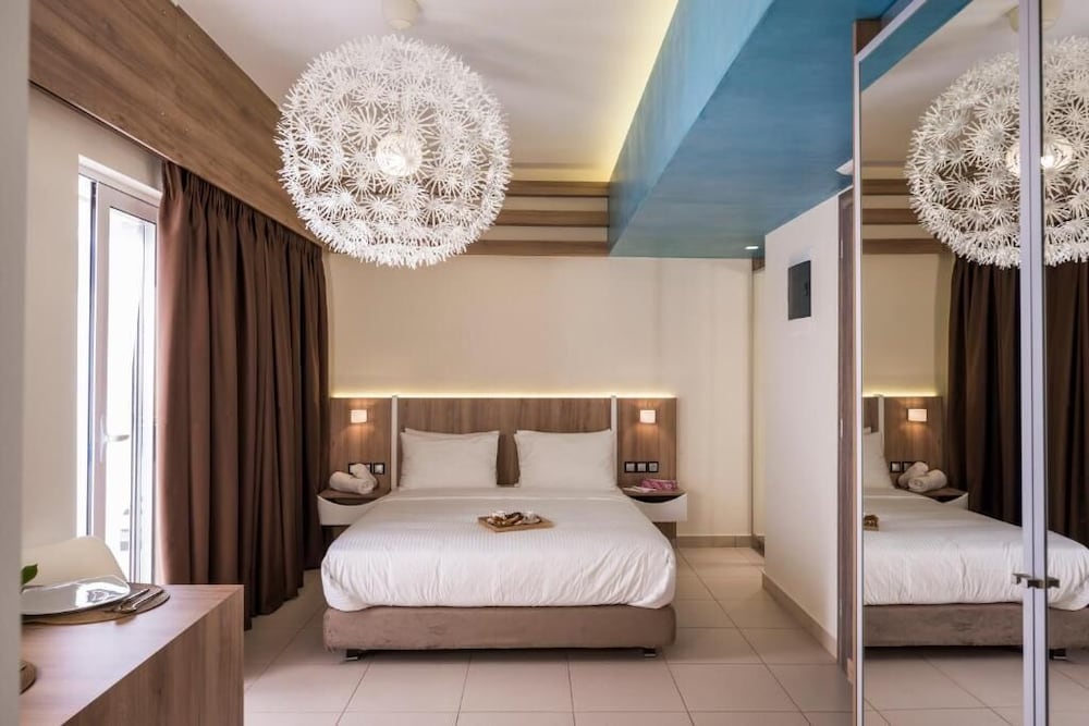 SUPERIOR, DOUBLE BED
