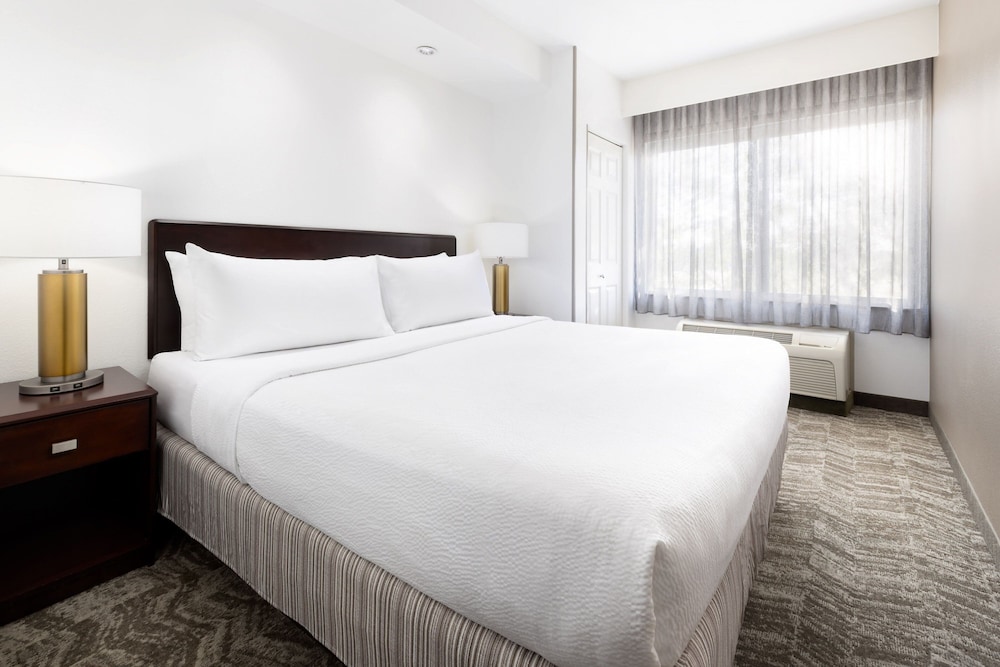 Springhill Suites Fresno 16/46