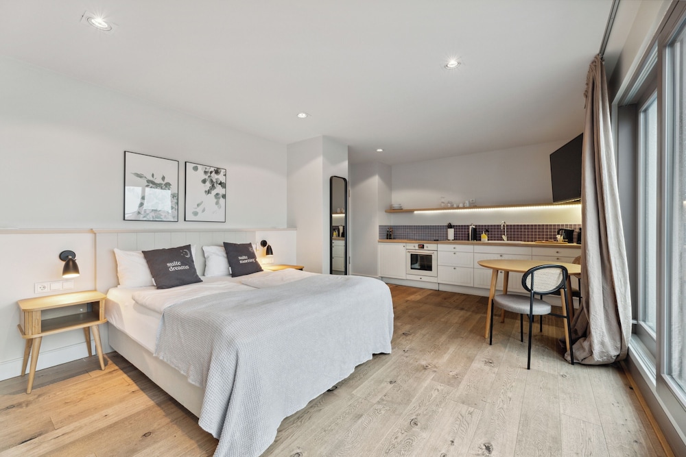 ROOF TOP, SUITE, CITY VIEW, TERRACE