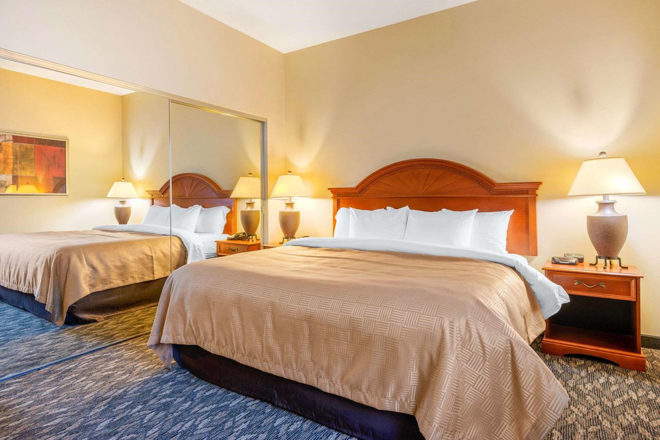 Efficiency, Suite, 1 King and 2 Queen Beds