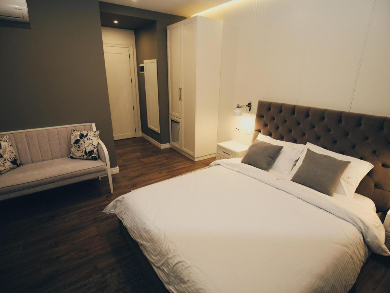 Hotel Romeo 22/59
