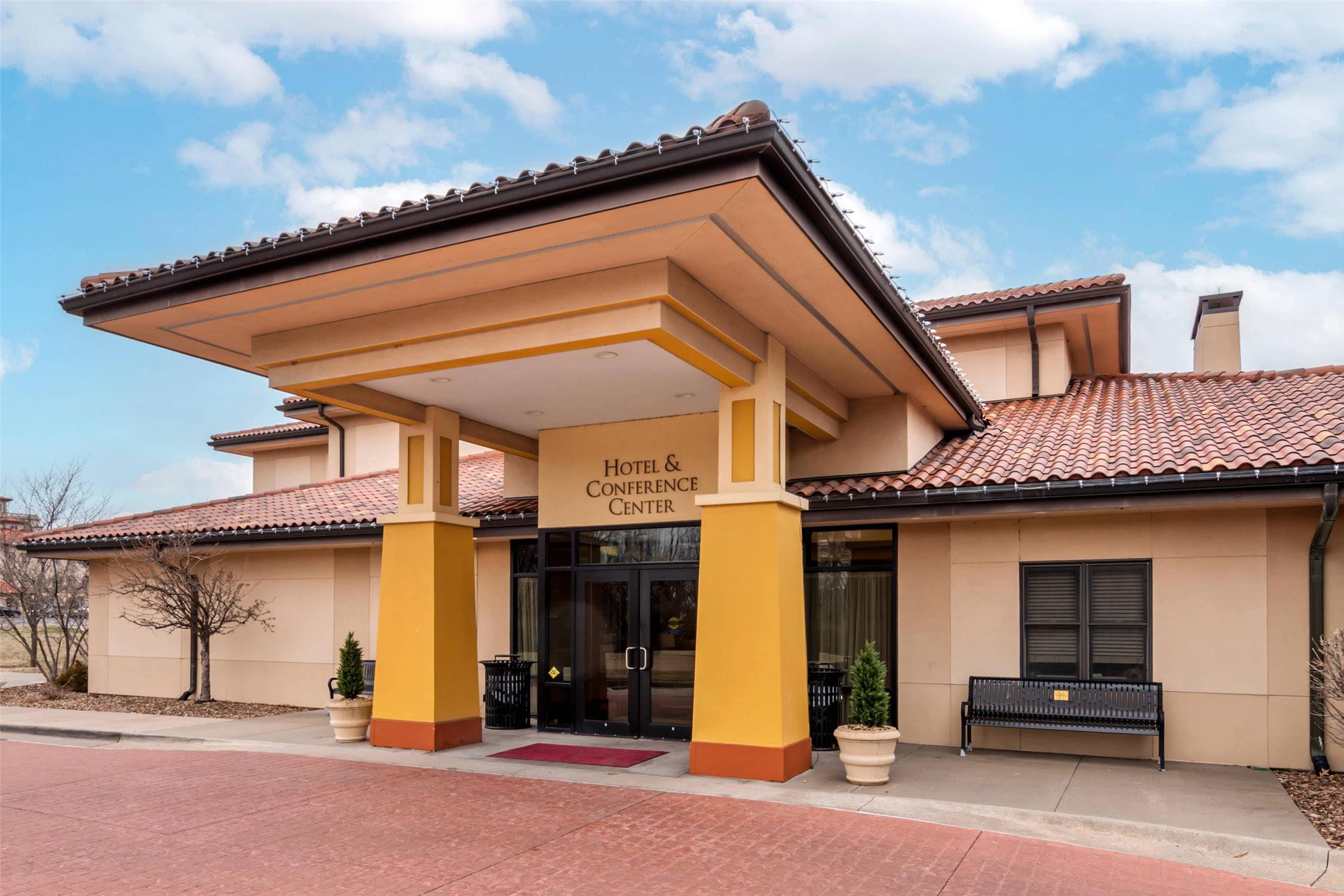 Unity Hotel and Conference Ctr, an Ascend Hotel Collection Hotel 1/17