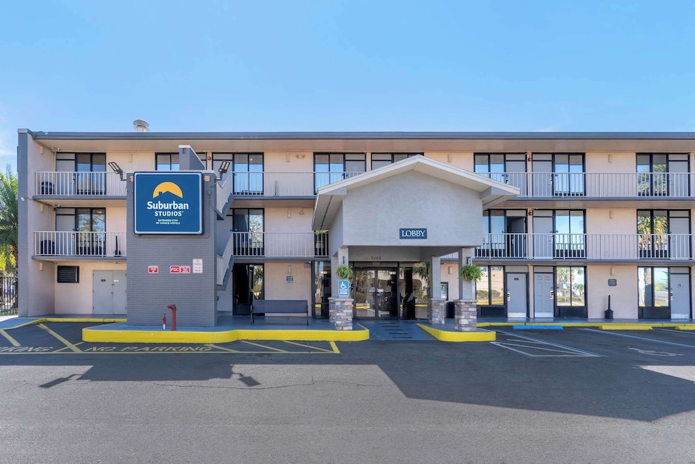 Suburban Studios International Drive 42/48