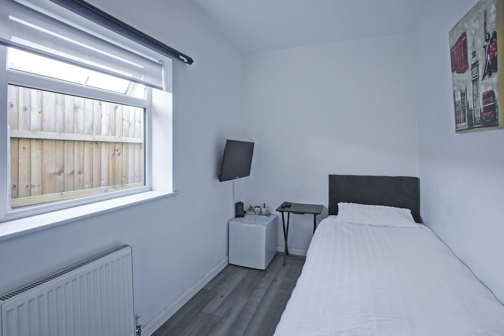 OYO Hathern Hotel 16/60