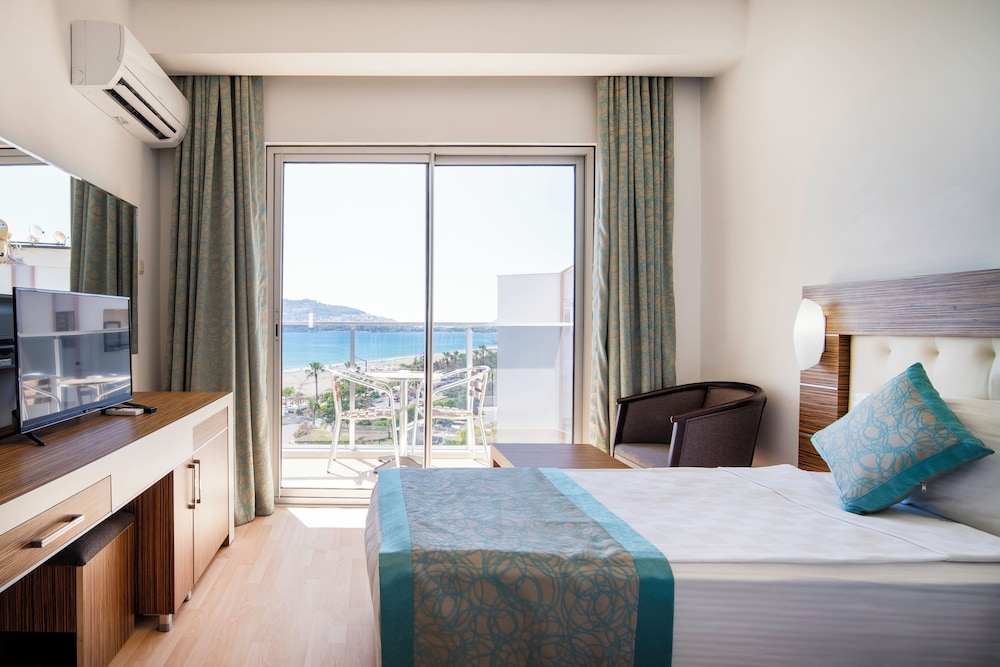 Blue Diamond Alya Hotel 11/42