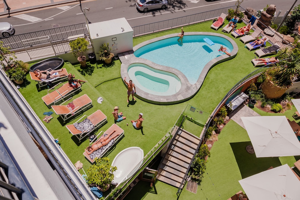 Bunk Backpackers Surfers Paradise Hostel 73/76
