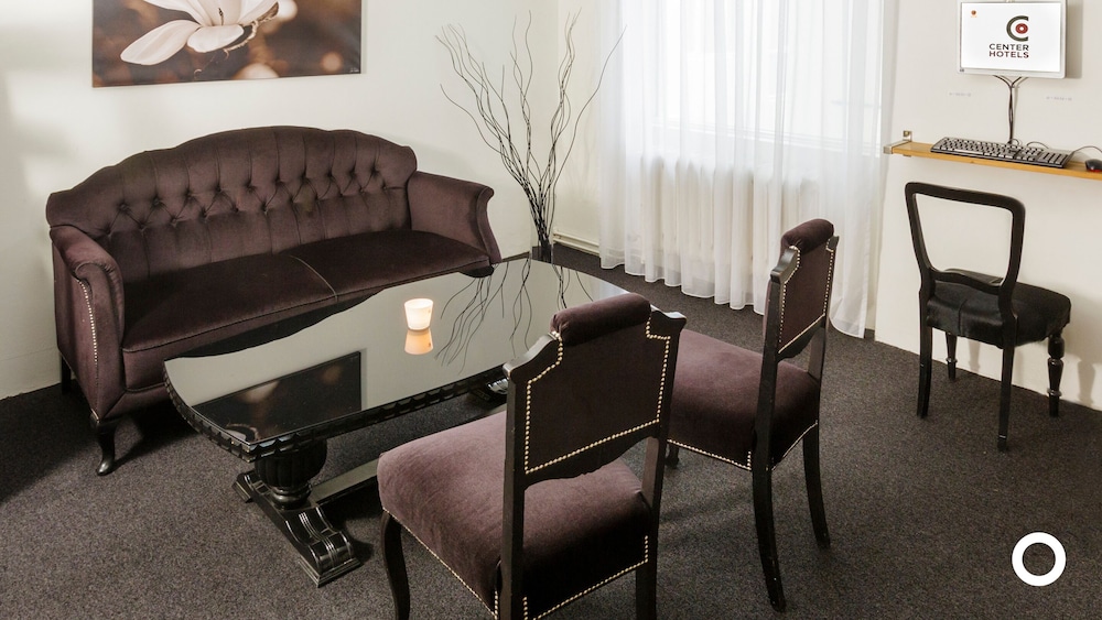 CENTERHOTEL SKJALDBREID 44/45