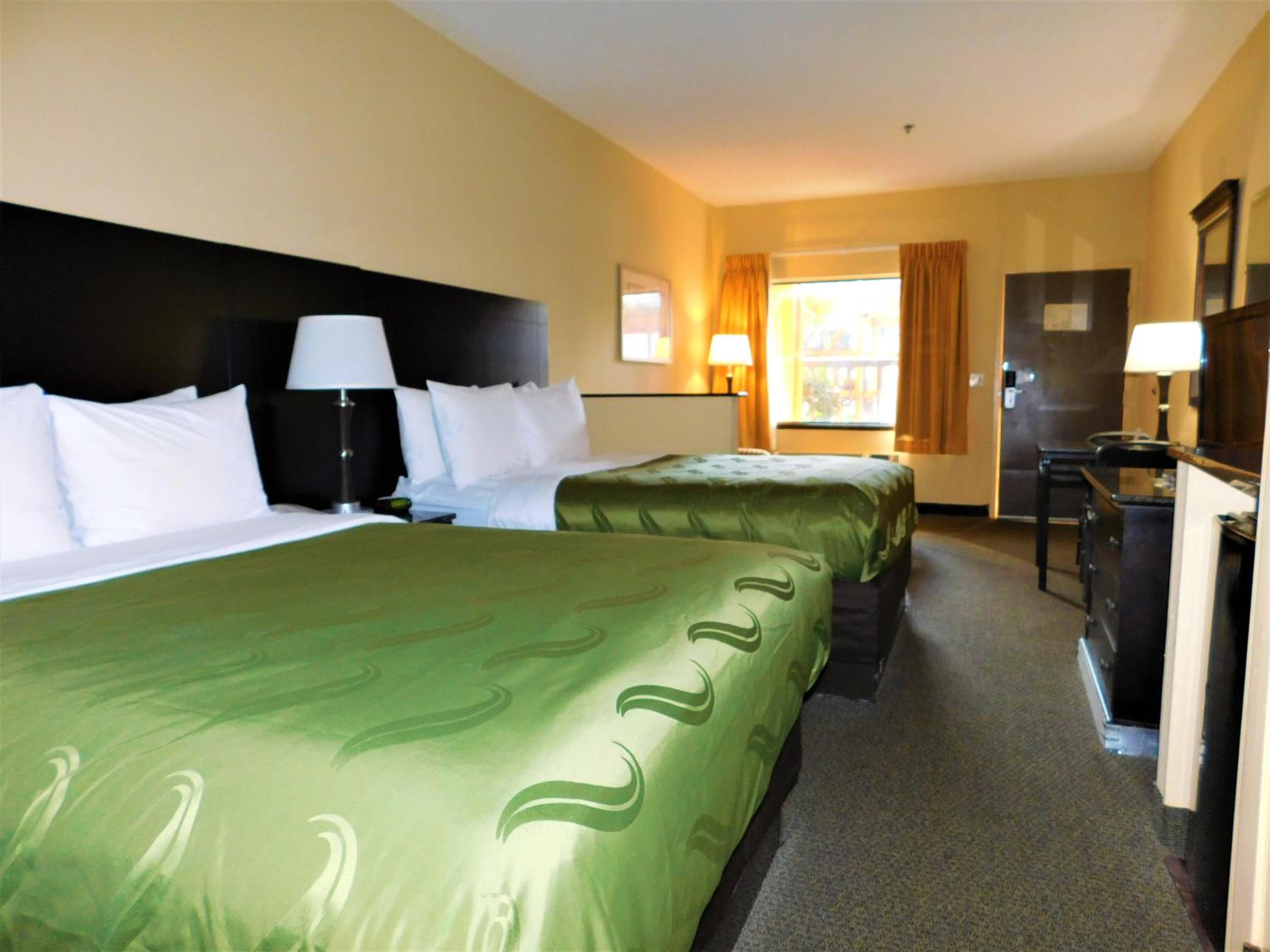 Suite, 2 Queen Beds, Pool Side, Sofa