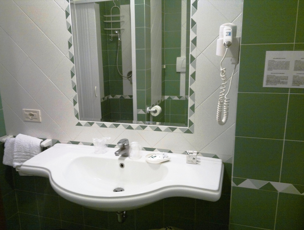 HOTEL CENTRAL PARK 29/31