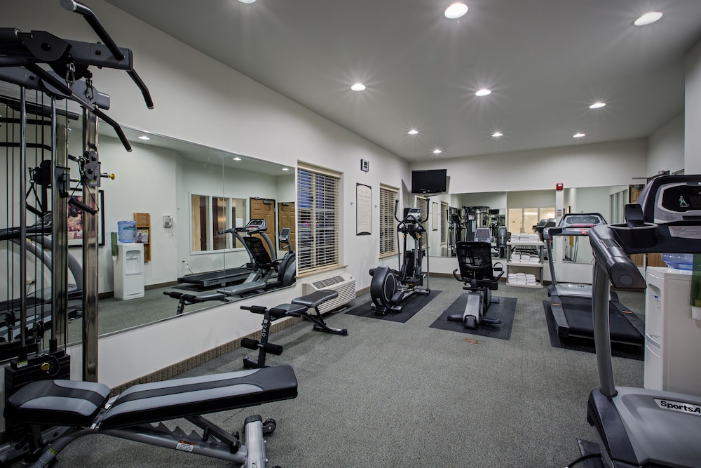 STAYBRIDGE SUITES ROCKFORD 34/73