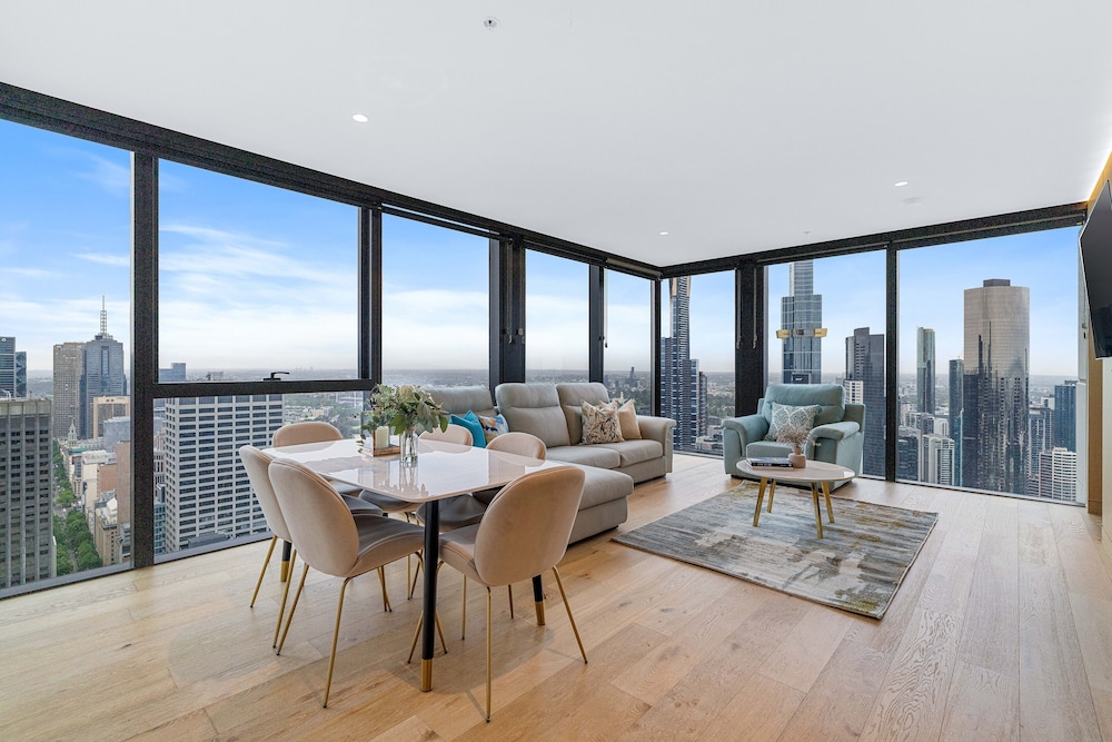 Collins House Apartments by CLLIX 30/50