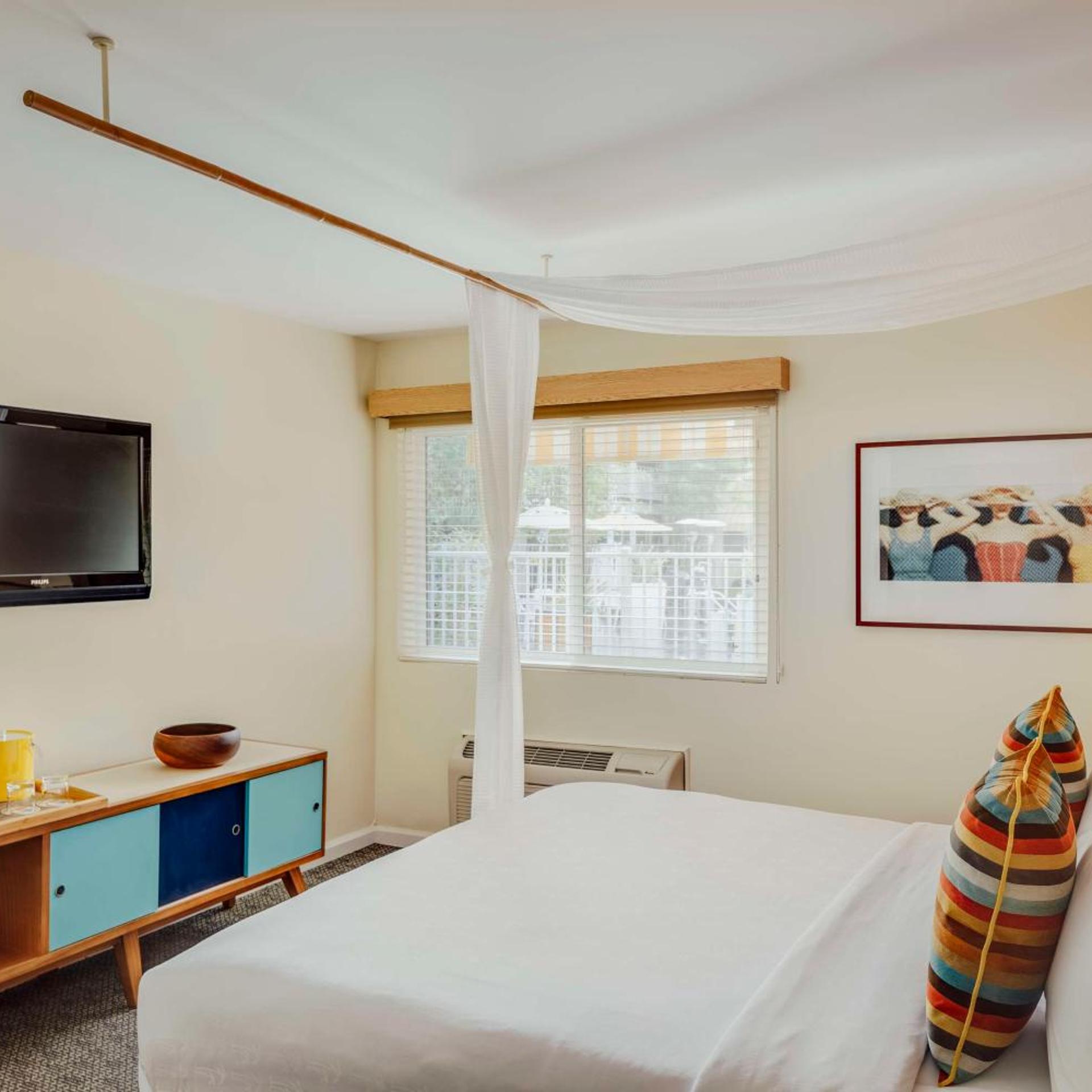 Room, Queen Bed, Resort View, Accessible