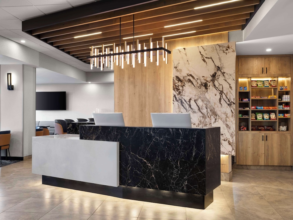 Hyatt Place Kansas City/Overland Park/Metcalf 16/64