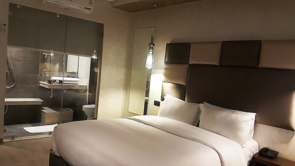 Room at The Seven Hotel And Spa, CASABLANCA