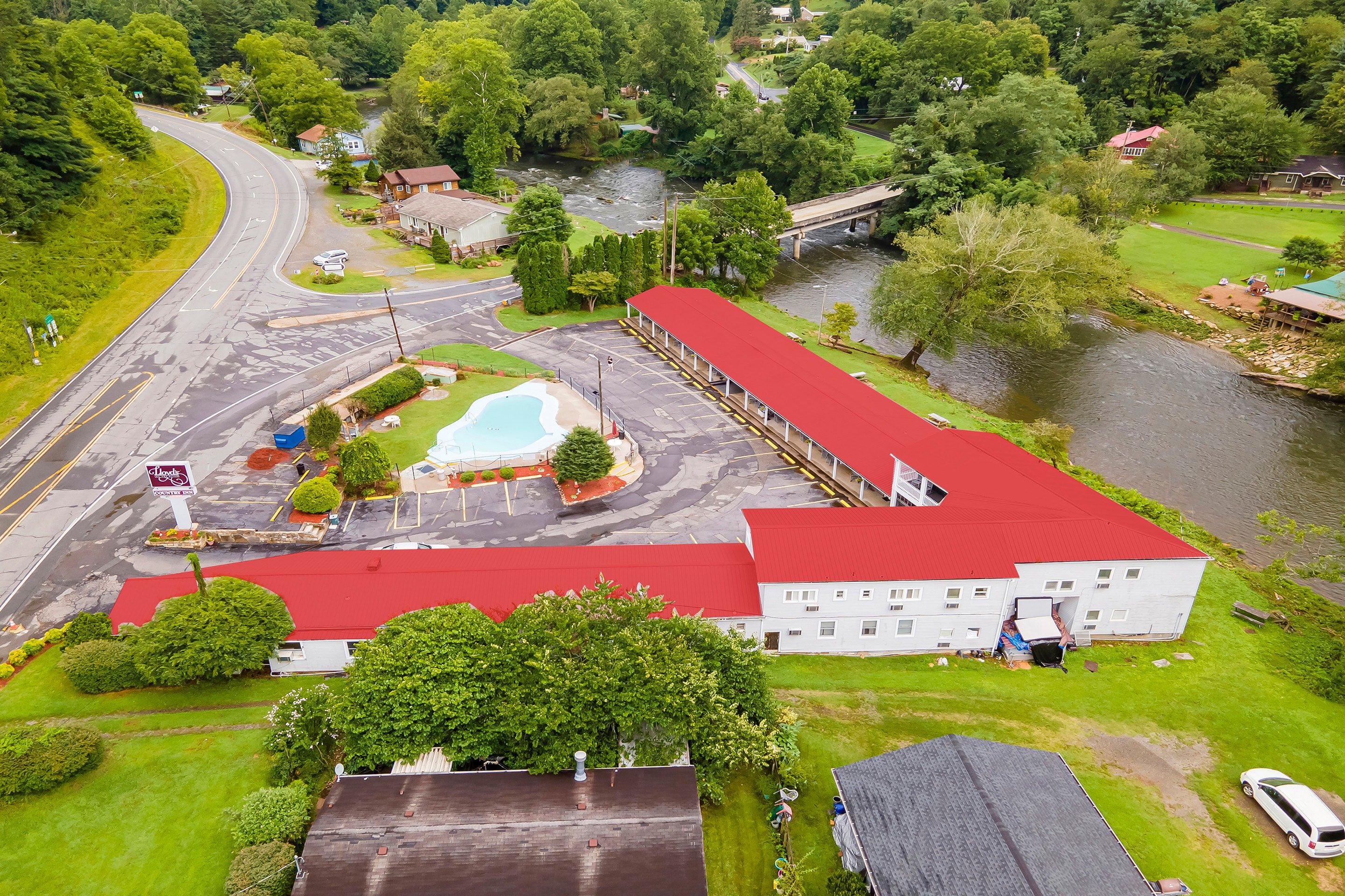 Lloyd's On The River Country Inn By OYO 22/27