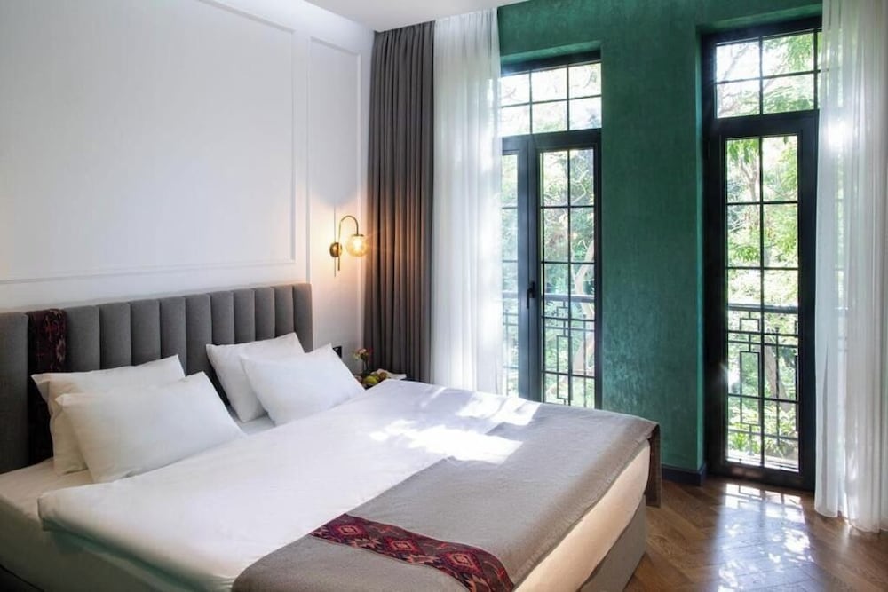 Molokan Inn 16/35