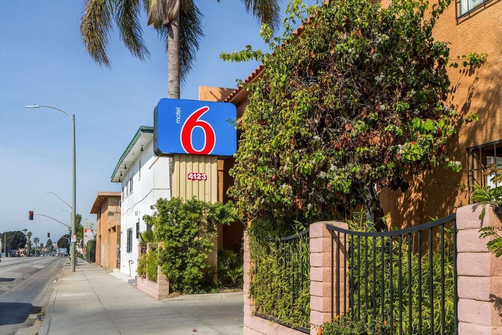 Motel6 Inglewood, CA 45/54