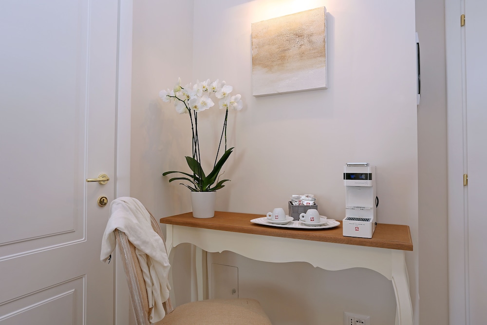 Spagna Art & Suites 51/58