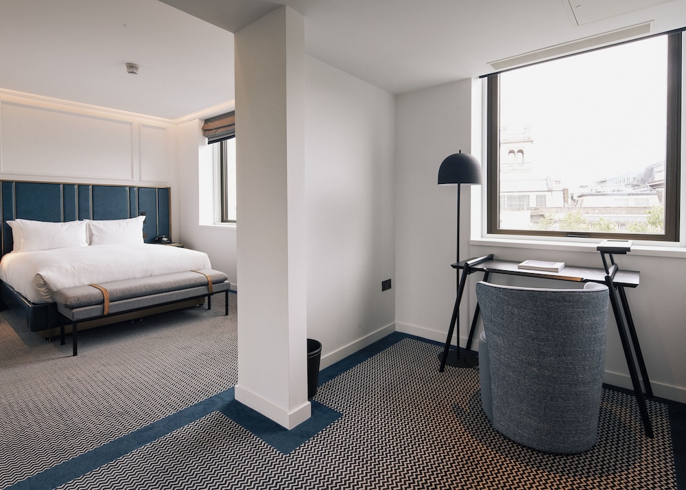 Page8, Page Hotels 25/63