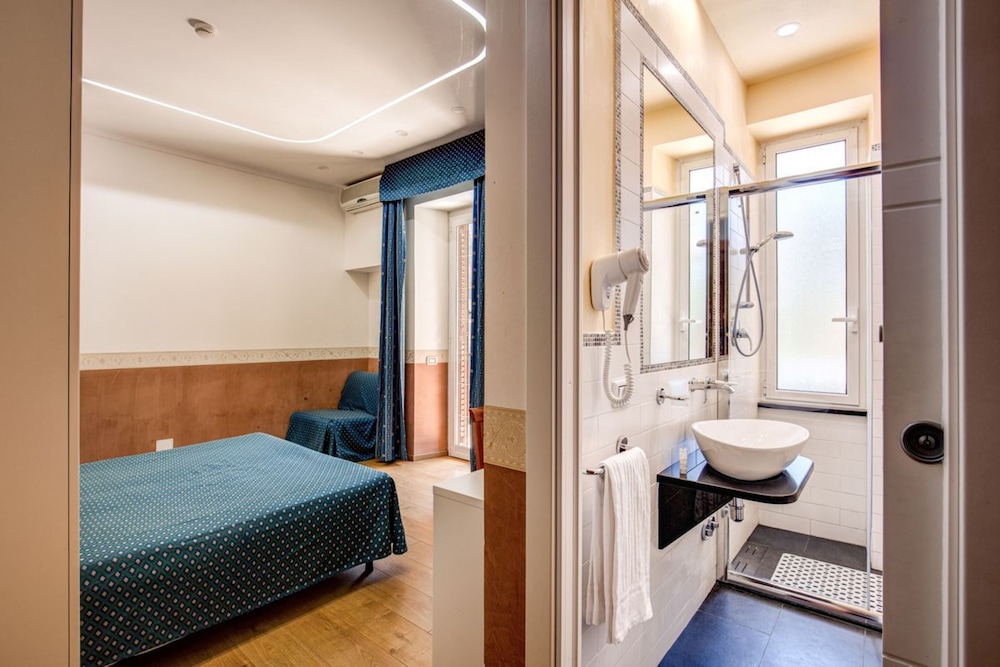Hotel Verona Rome 31/56