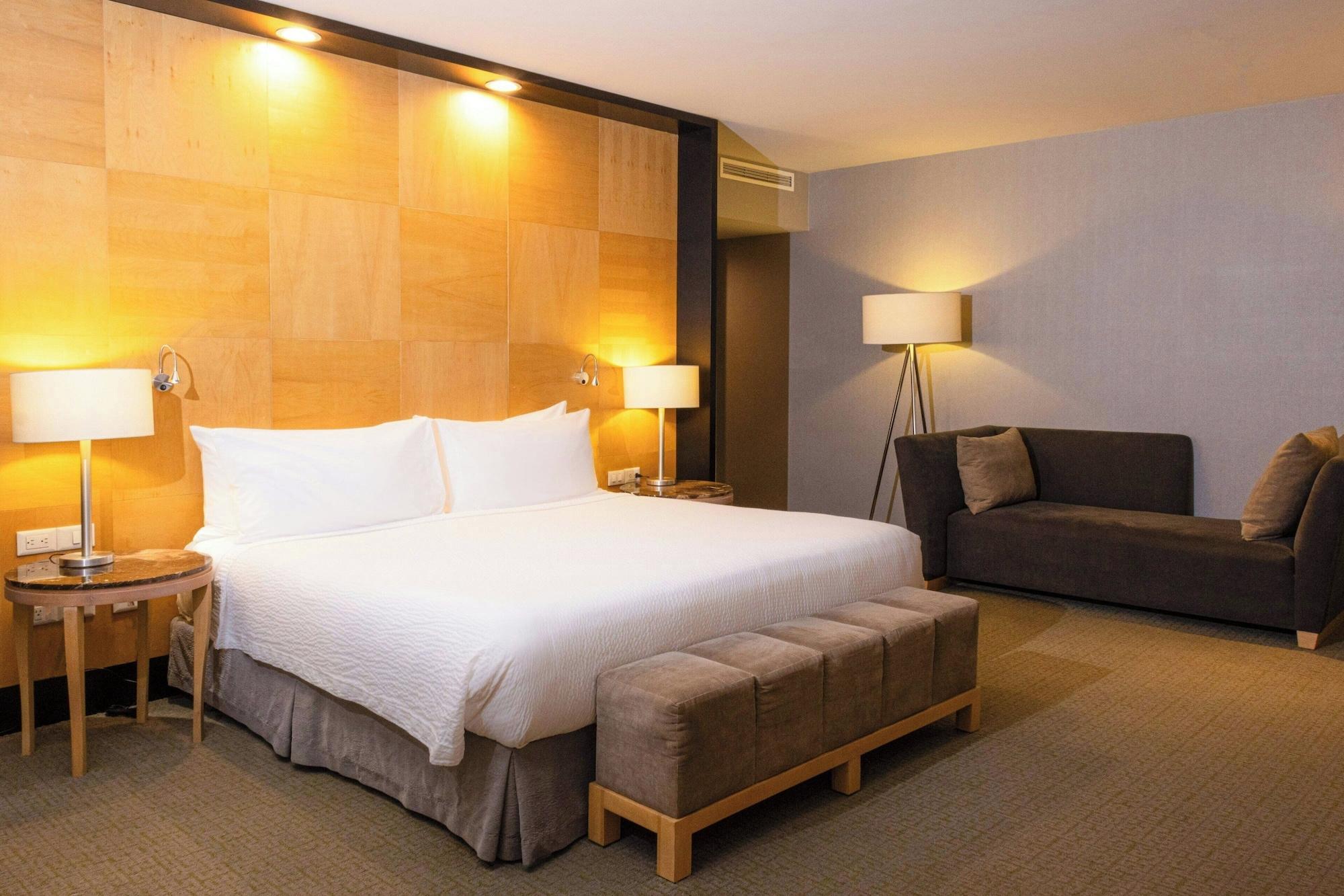 1 Bedroom, Senior, Suite, City View