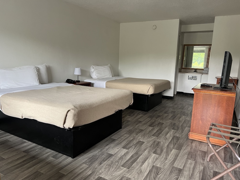 Travelodge by Wyndham Suffolk 7/15