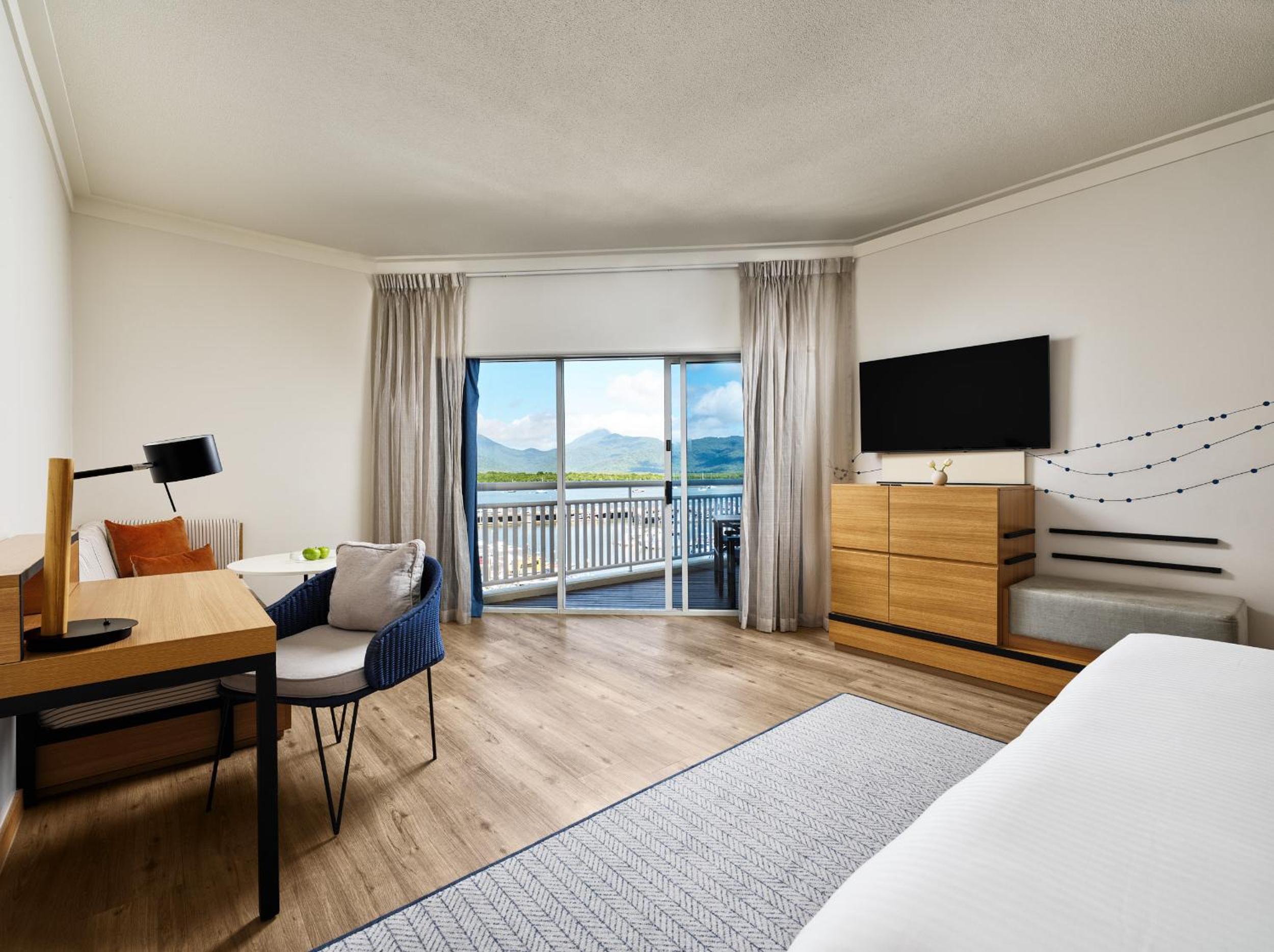 Marina, Executive, King Bed