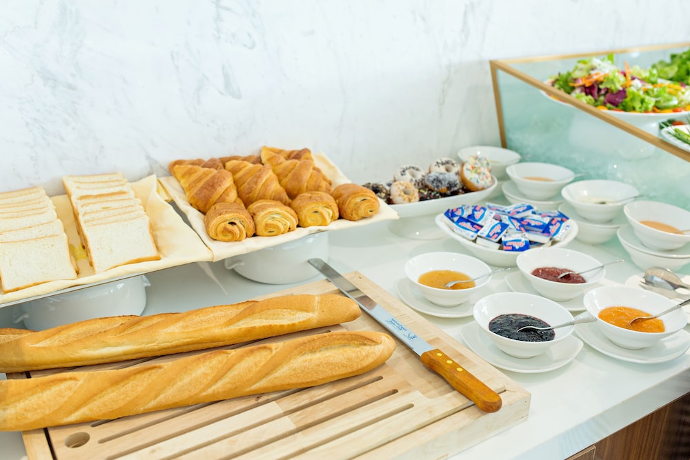 Yarra Ocean Suites Danang 44/58