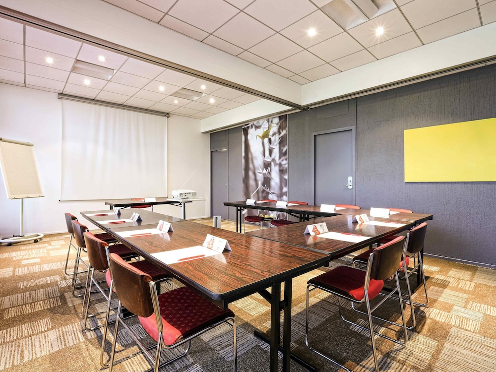 Ibis Charleville Mezieres 47/53