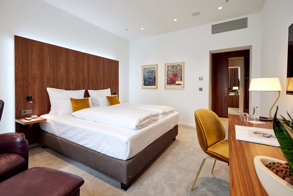 Kasino Hotel 5/42