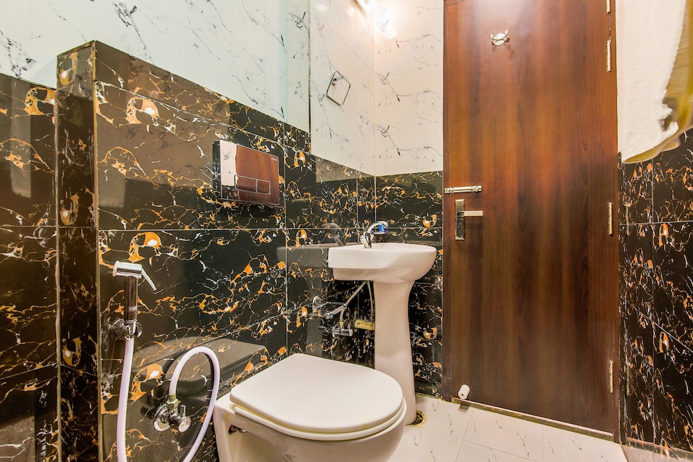 Fabhotel Ascot International Andheri 46/50
