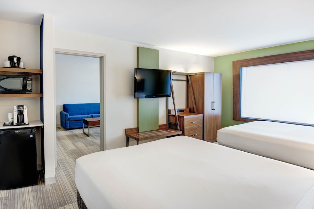 Holiday Inn Express Woodbridge 15/64