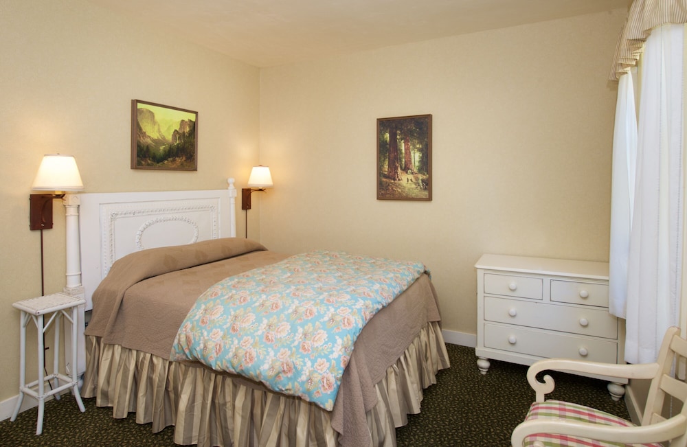 Room at Wawona Hotel, YOSEMITE NATIONAL PARK - CA