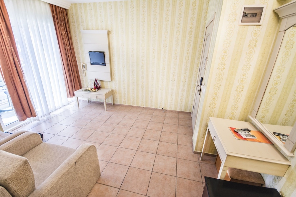 Mersoy Exclusive Hotel 35/61