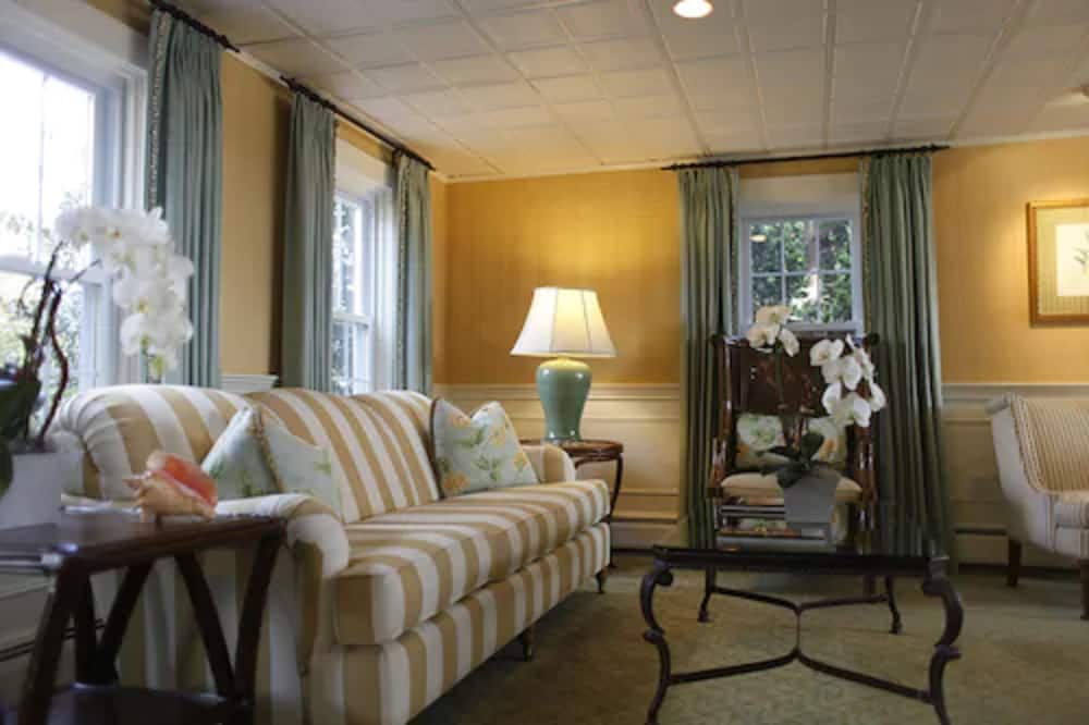 Wequassett Resort and Golf Club 35/73