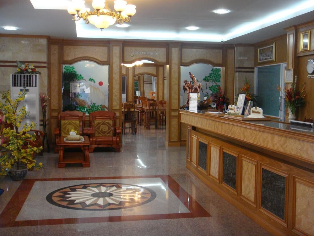 Submukdaphoomplace Hotel 18/50