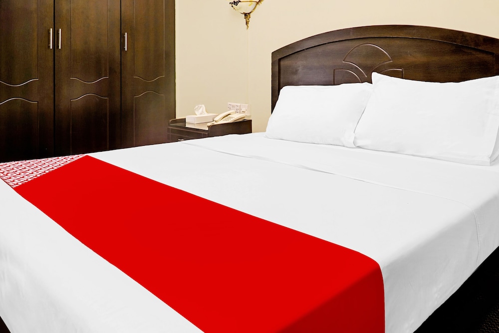 Super OYO 800 Moon Creek Hotel 17/22