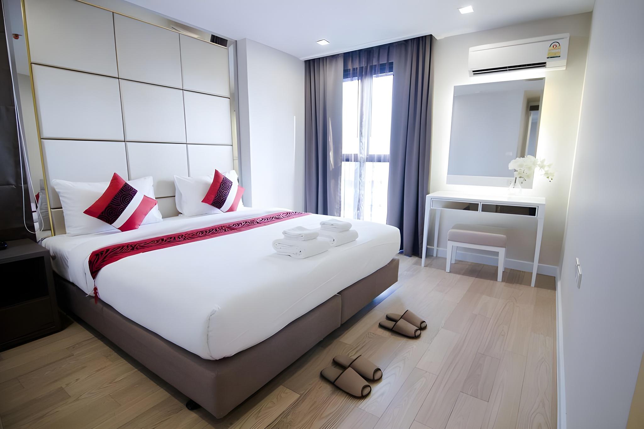 2 Bedrooms, Suite, 1 King and 1 Single Beds