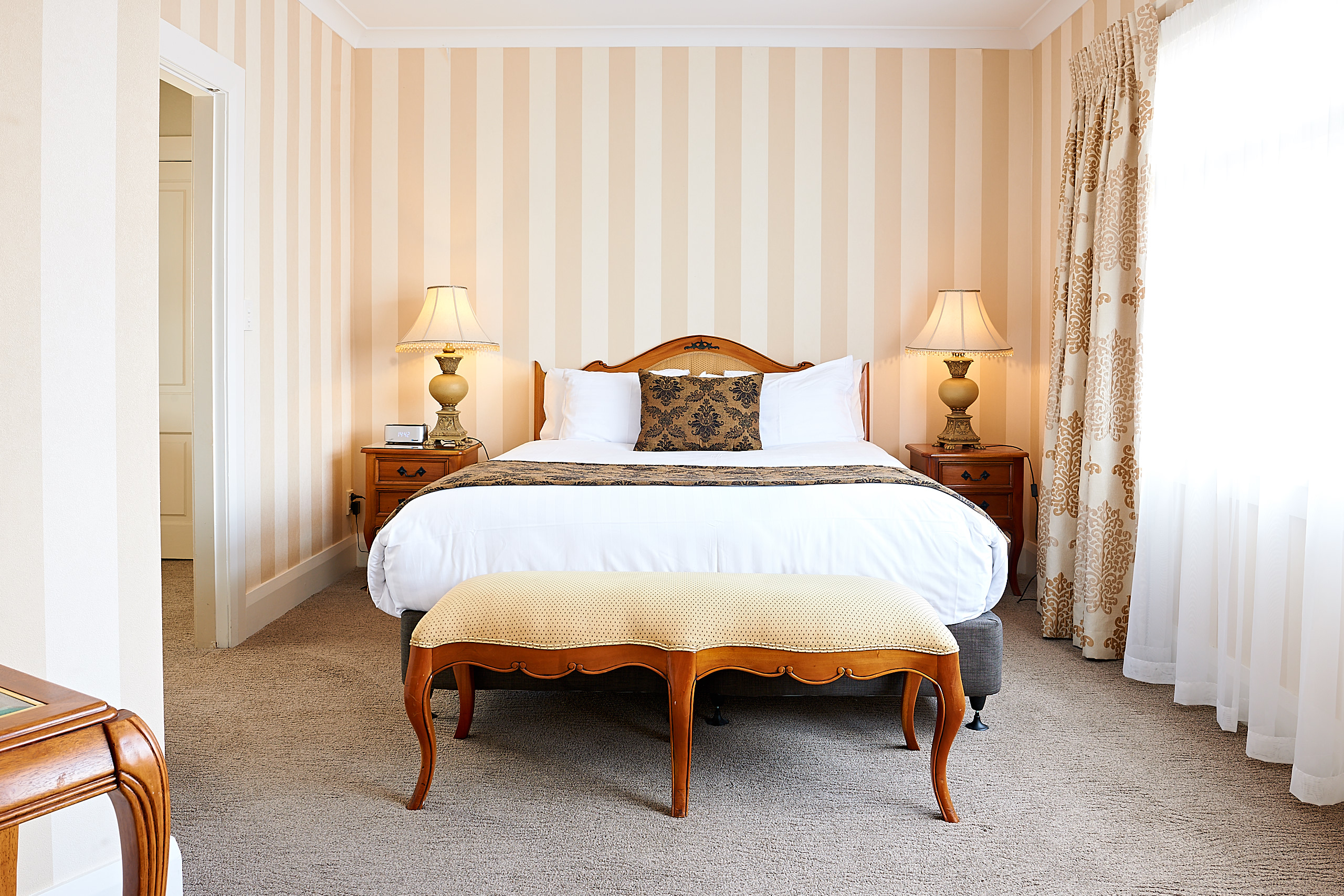 Suite, King Bed