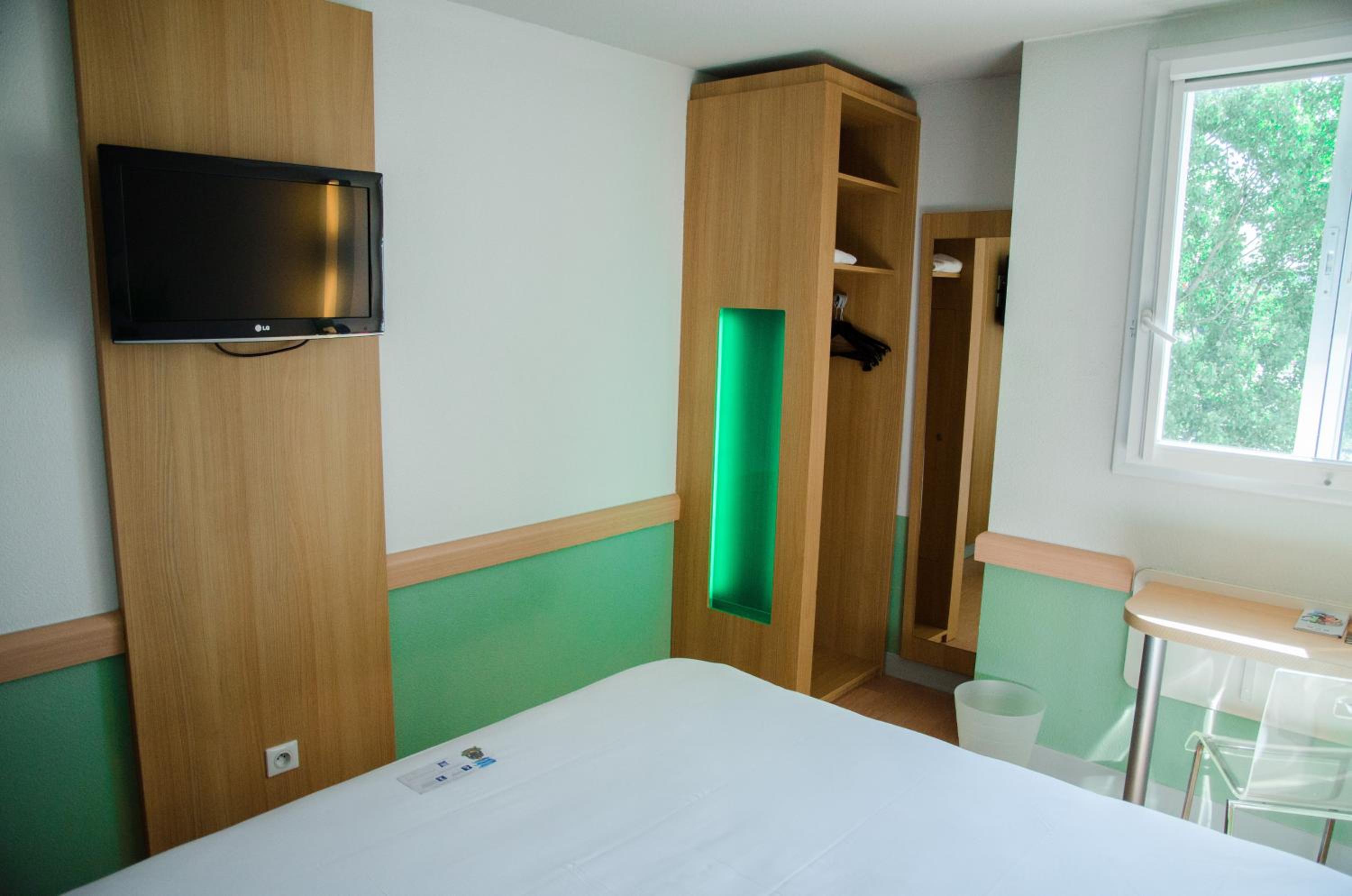 Standard, Double Bed