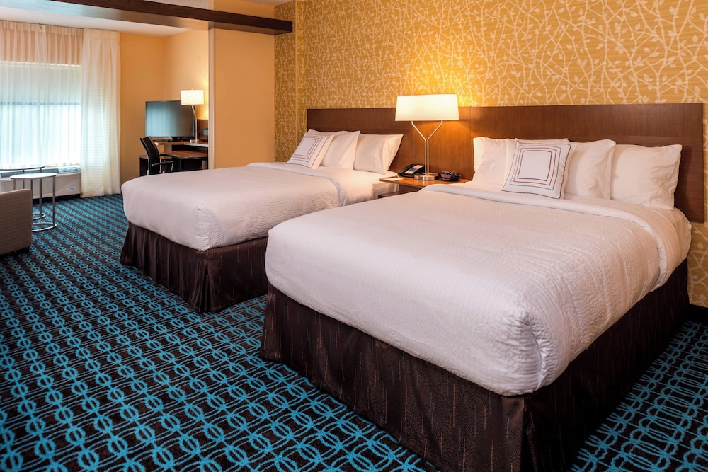 Suite, 2 Queen Beds, Sofa