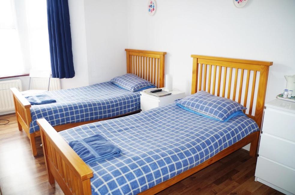 Abbey Lodge - Guest House 5/24