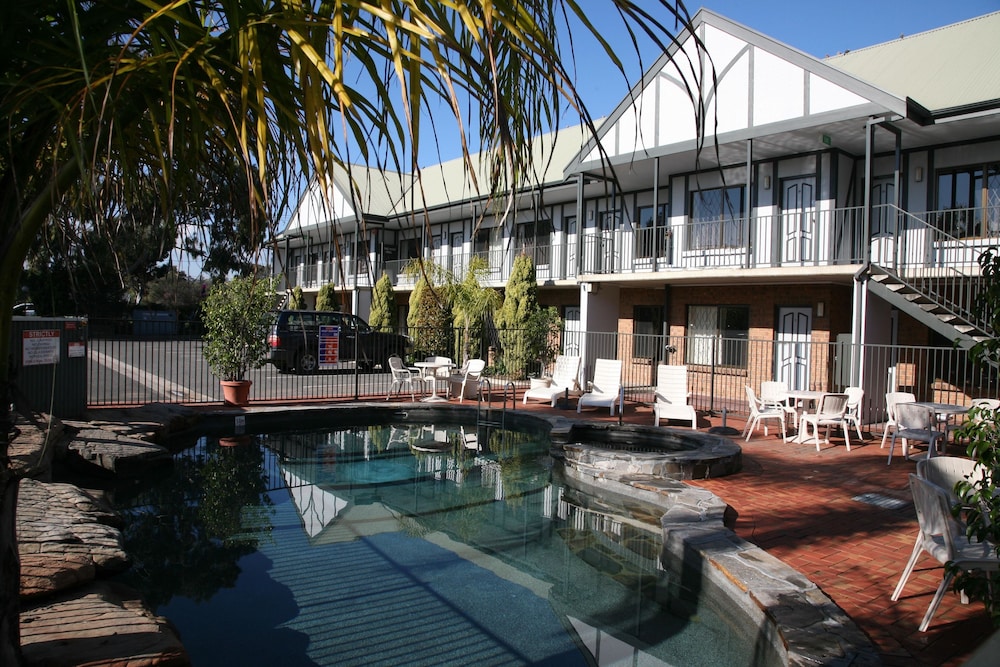 Ibis Styles Adelaide Manor 55/59