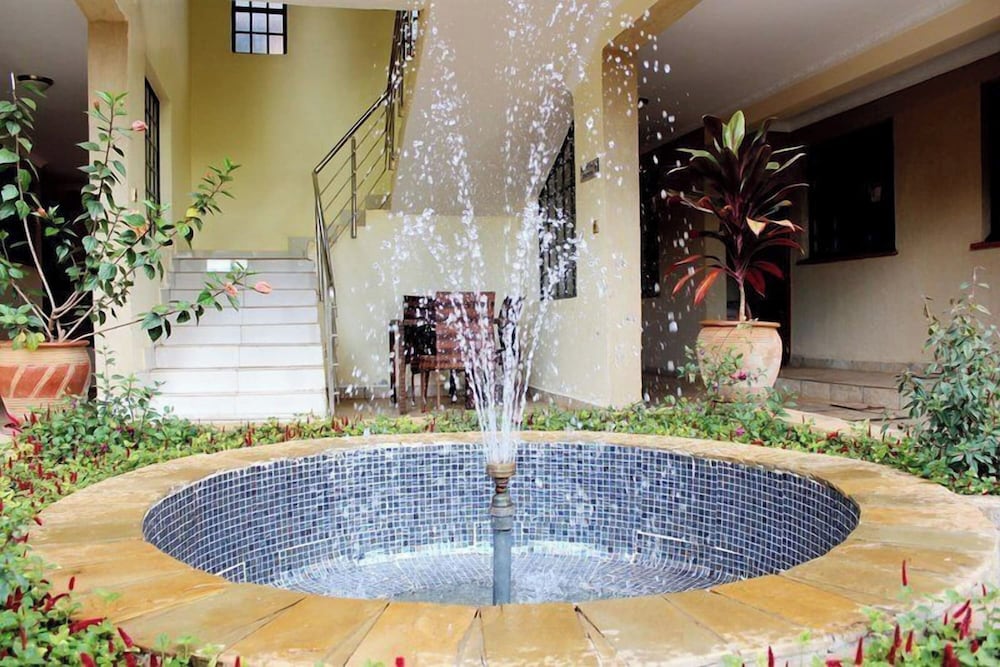 Davis Court Nyeri 12/23