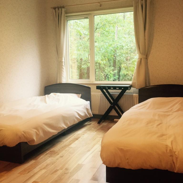 Western, Style, Twin Beds, Mountain View